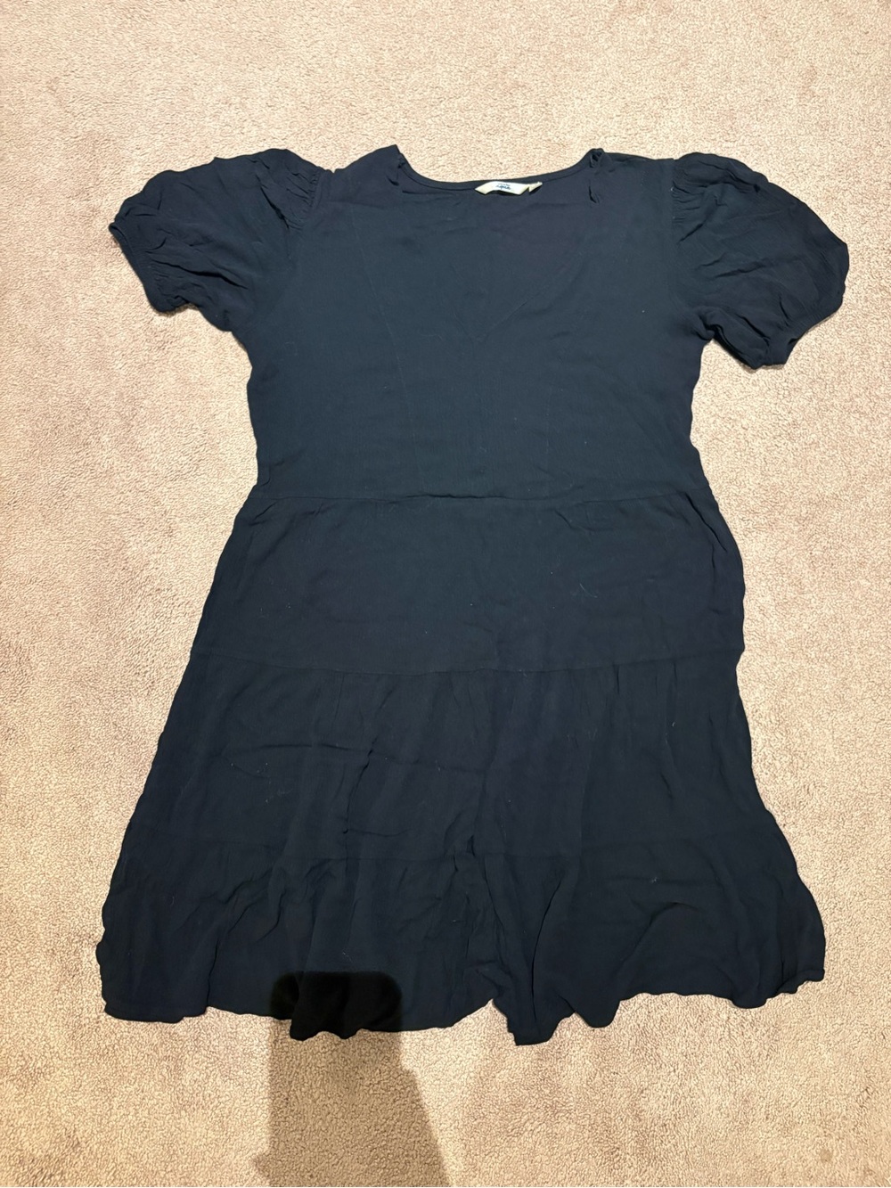 La vi en rose Black Short Sleeve Tiered Women's Dress/cover up size small